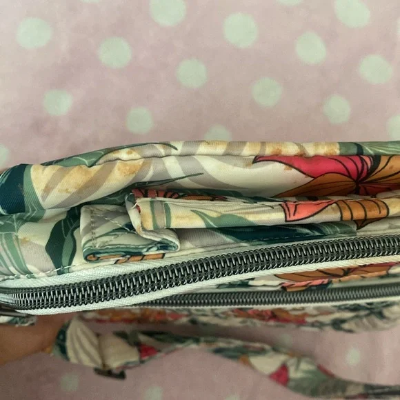 ❤️3/$30 Lug Ranger crossbody - Picture 7 of 7